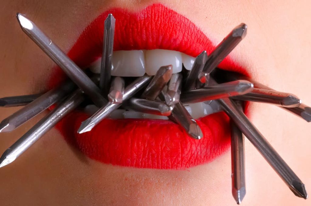 تاثیر استرس بر سلامت دهان و دندان